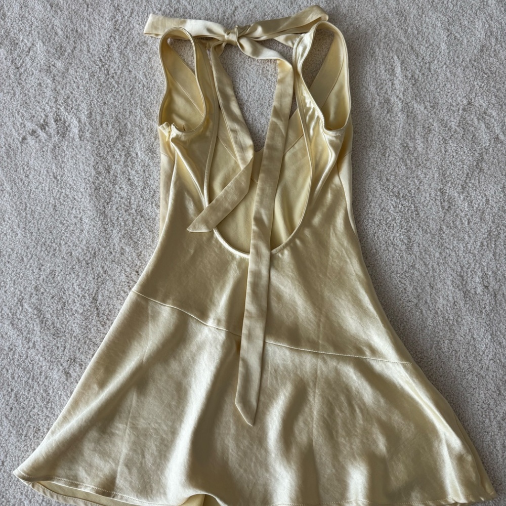 Princess Polly yellow silk dress - Picture 3 of 4